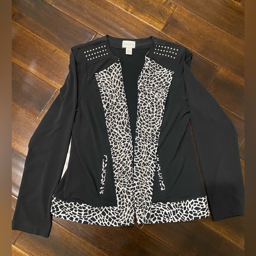 Chicos Jacket Womens  1 Black White Animal Leopard Studded Open Topper
